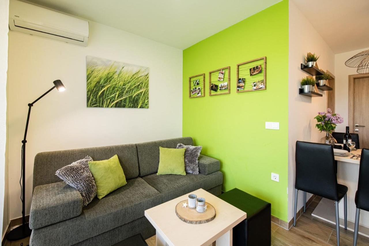 Apartmaji Banonia " Poletni Vetrc " Banovci Buitenkant foto