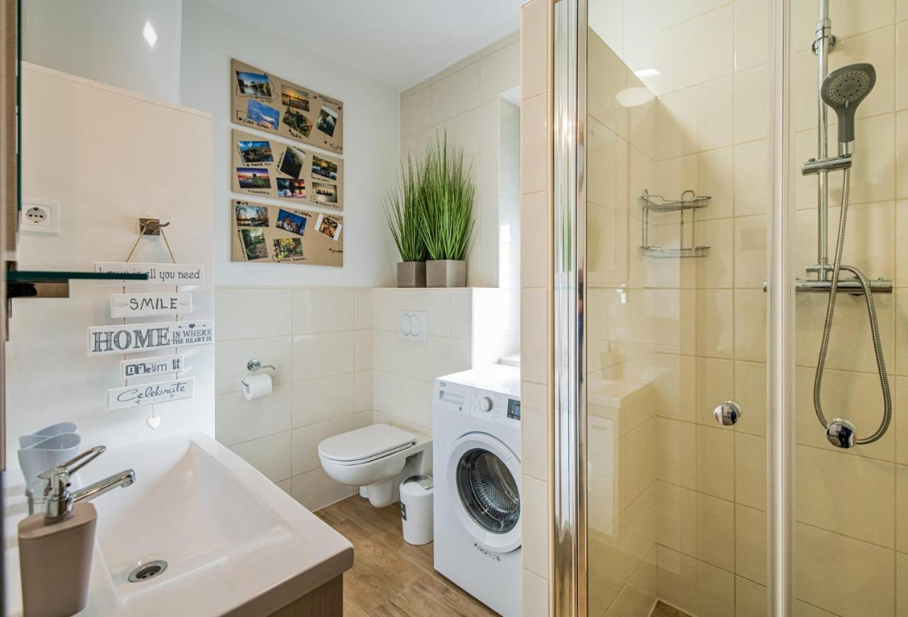 Apartmaji Banonia " Poletni Vetrc " Banovci Buitenkant foto