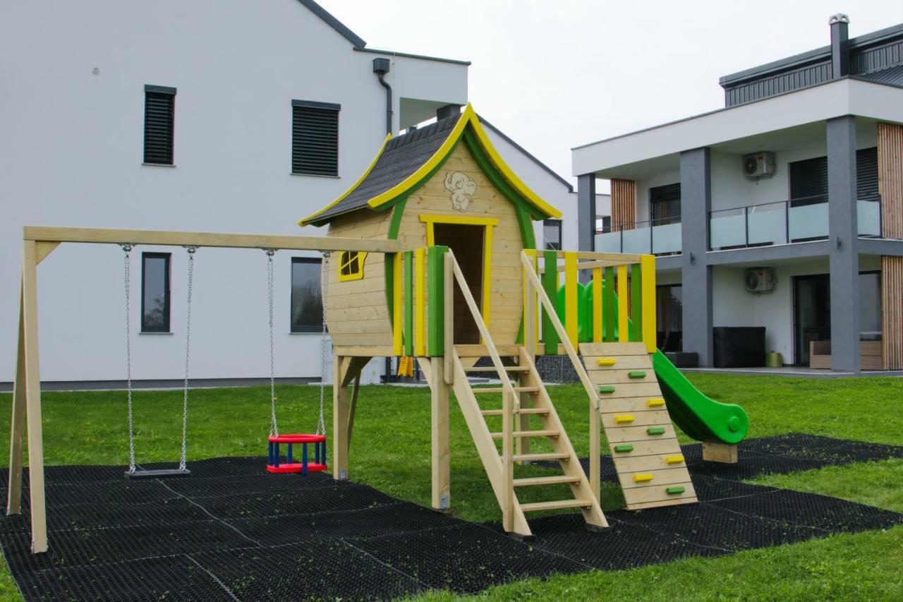 Apartmaji Banonia " Poletni Vetrc " Banovci Buitenkant foto